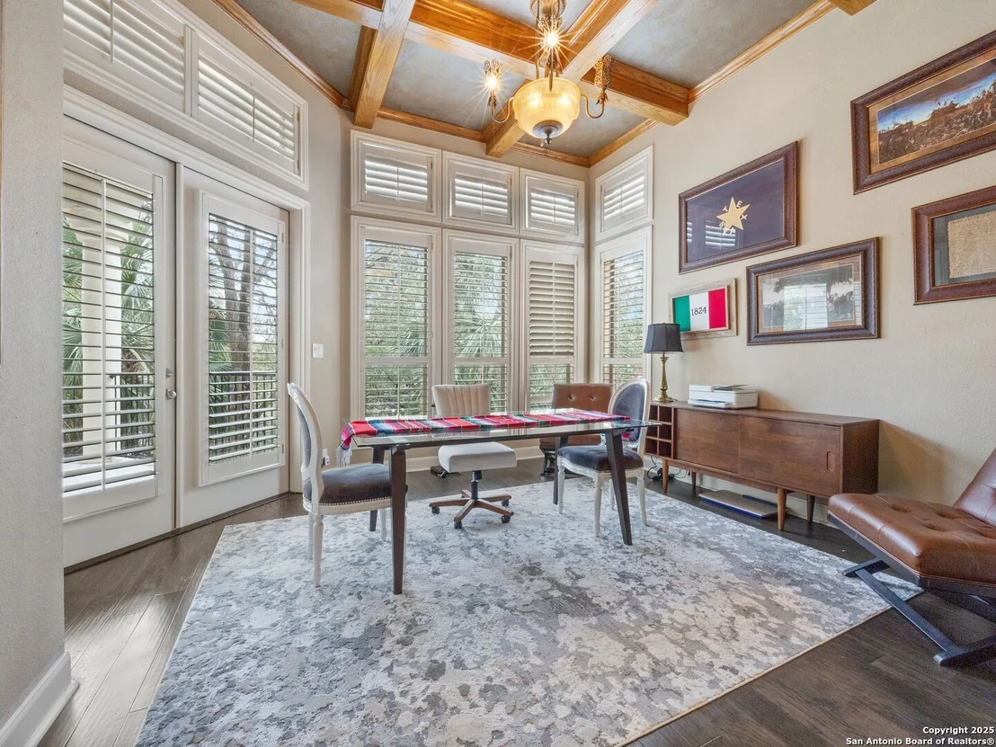 Photo of 25 STRATTON LANE