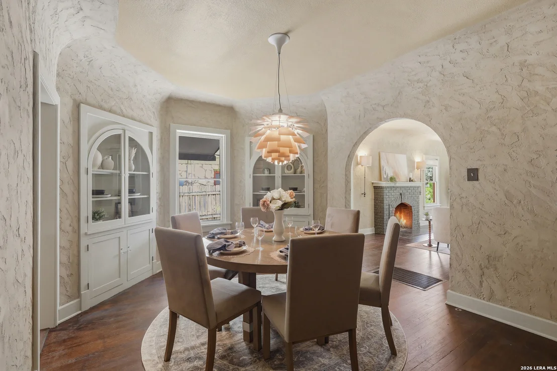 Photo of 218 NORTH DR