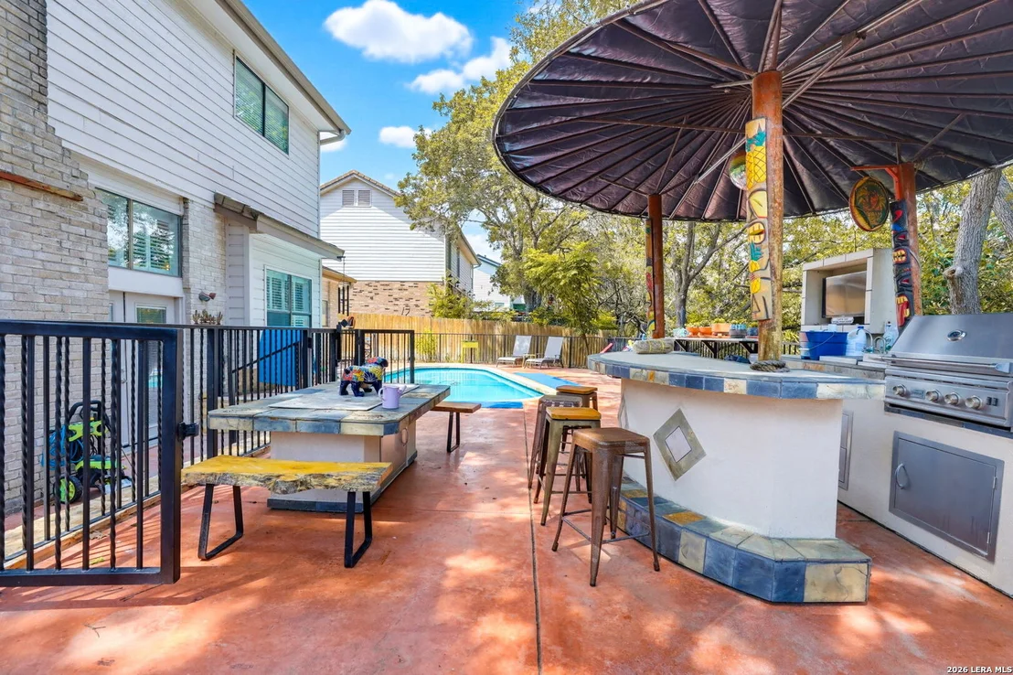 Photo of 15906 MISSION RDG