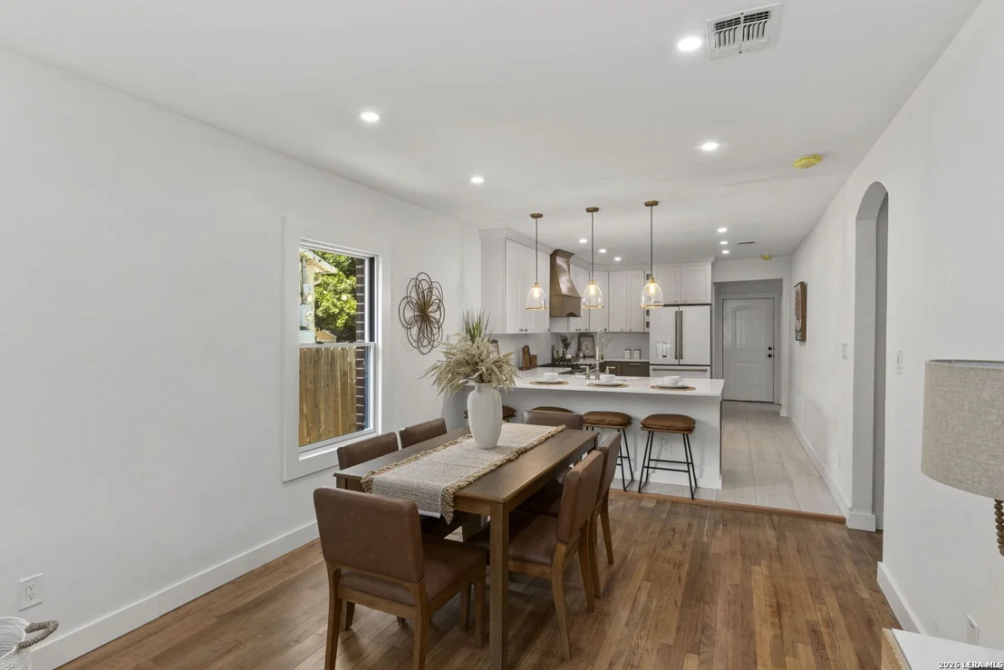 Photo of 219 THORAIN BLVD