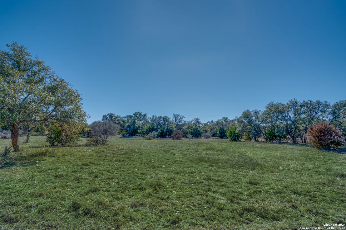 Photo of 114 Sabinas Creek Ranch Rd