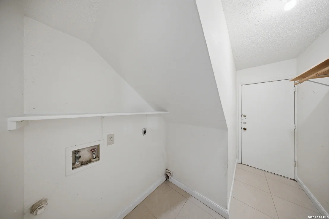 Photo of 10207 Aurora Fld