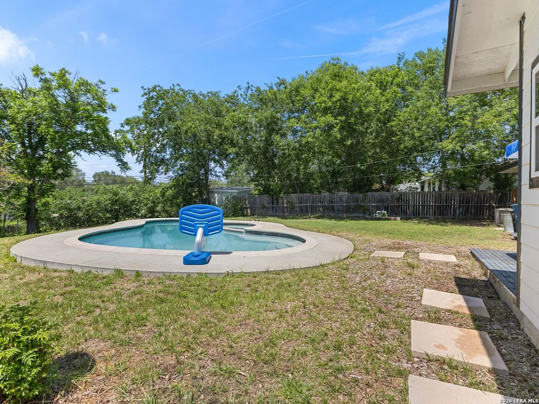 Photo of 503 Pickwell Dr