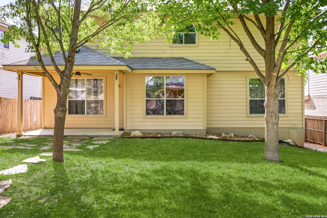 Photo of 17230 Darien Wing