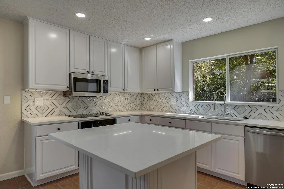 Photo of 14214 PEBBLE GLADE