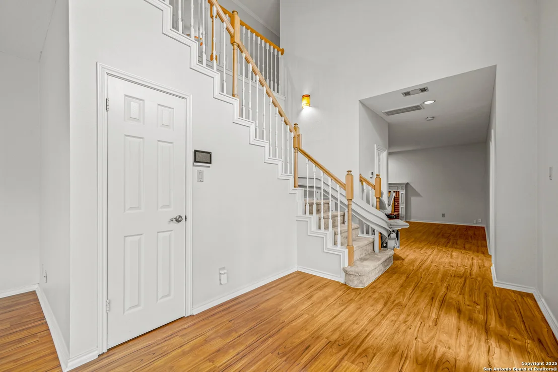 Photo of 11822 Queenston