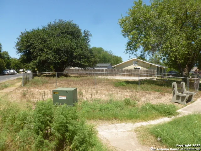 Photo of 855 S Brownleaf