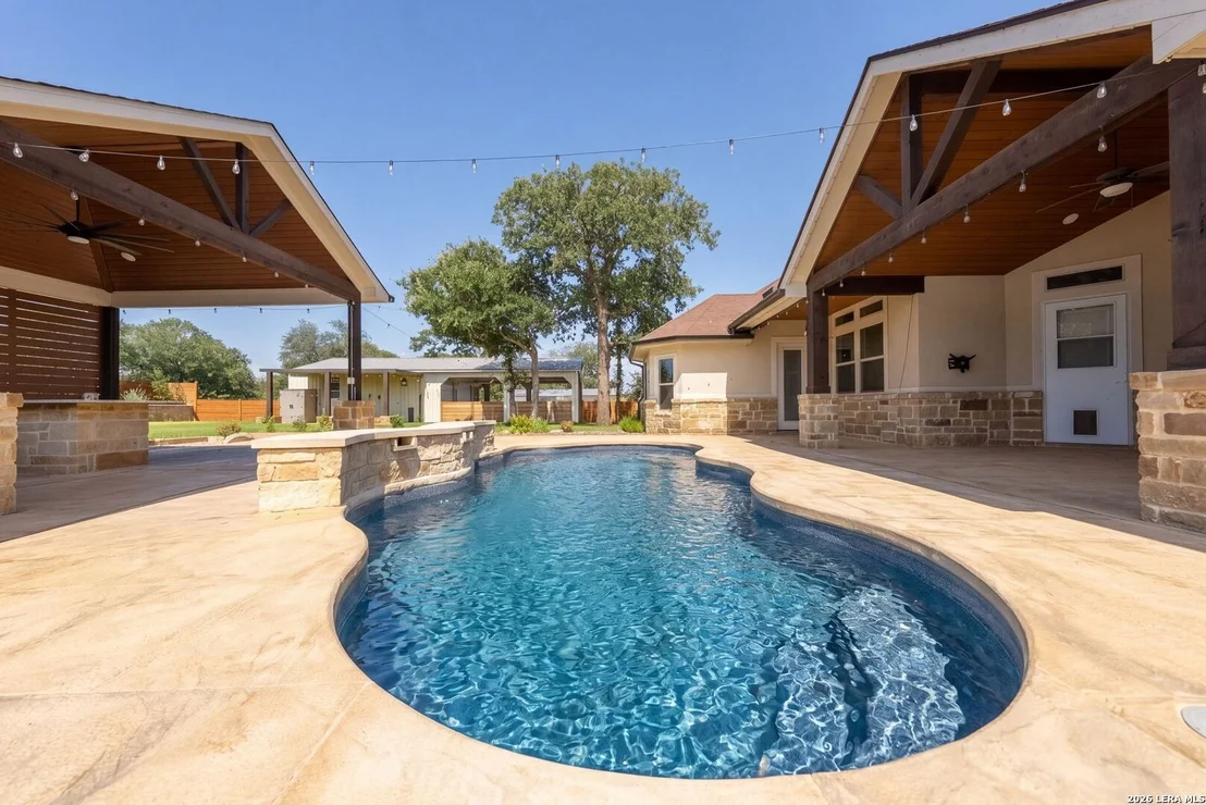 Photo of 1009 Bluebonnet Ln