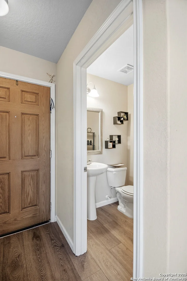 Photo of 3831 Hickory Arch
