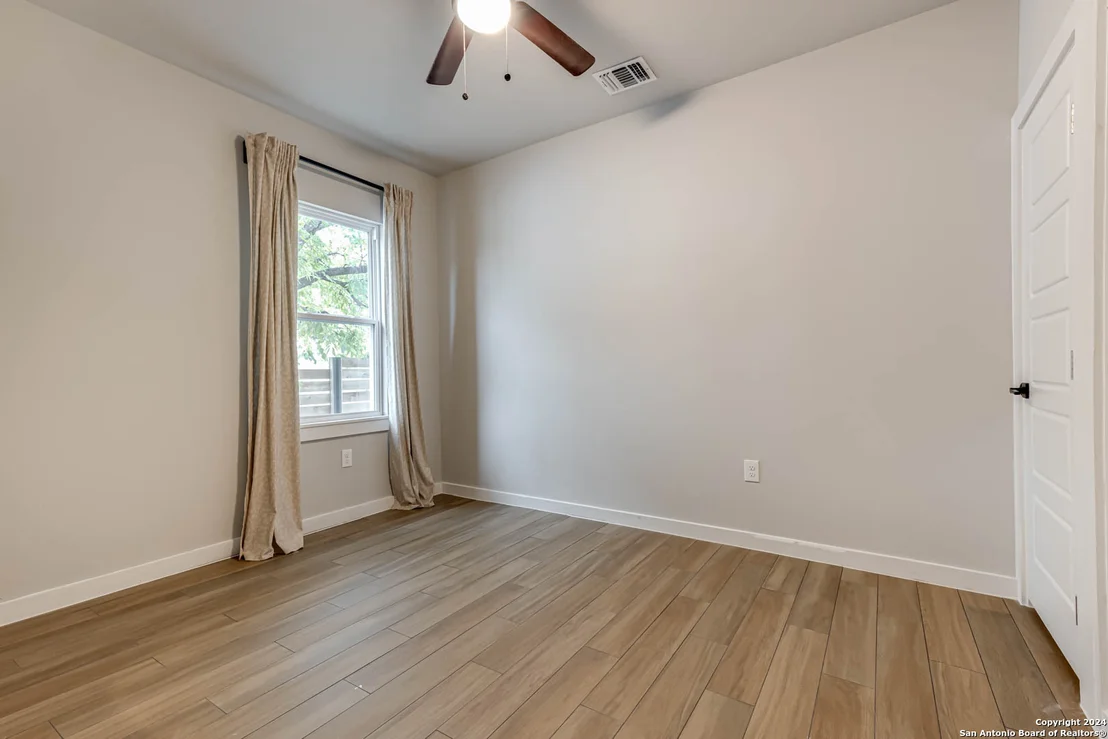 Photo of 550 BELMONT