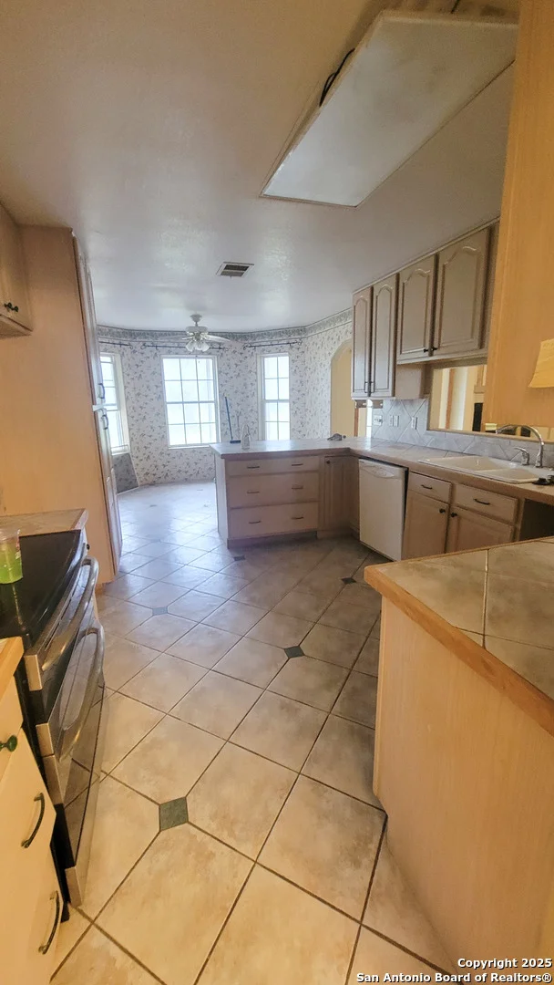 Photo of 7 Glen Cove Dr