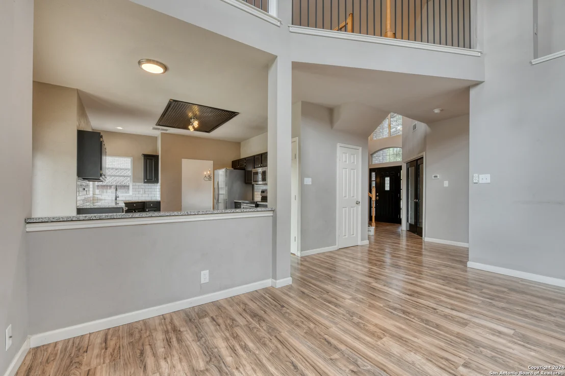 Photo of 2754 MONTEBELLO