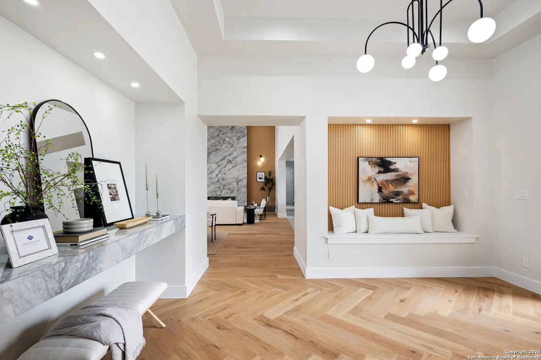Photo of 9539 Lenox Hill