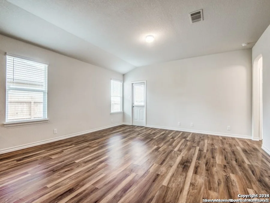 Photo of 128 Grand Rapids