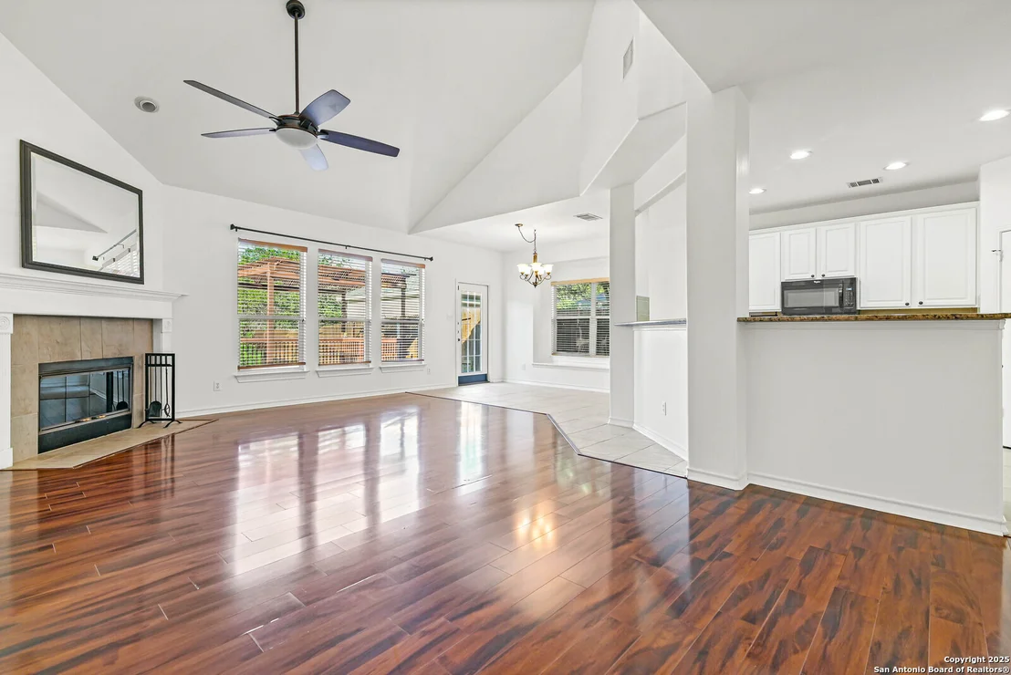 Photo of 1323 Brook Bluff