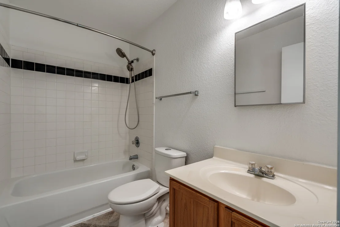 Photo of 6230 Higbee