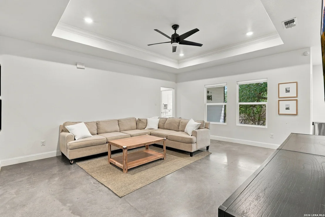 Photo of 348 FAWN DR