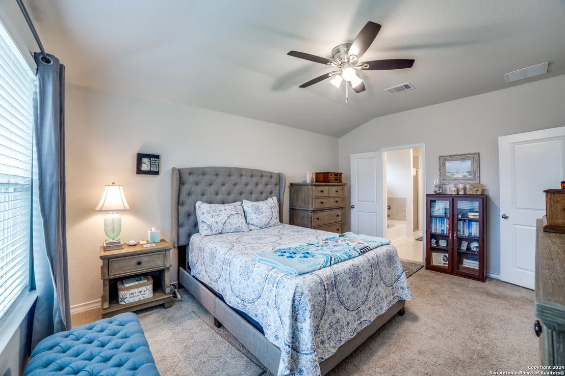 Photo of 414 SABINE RIV