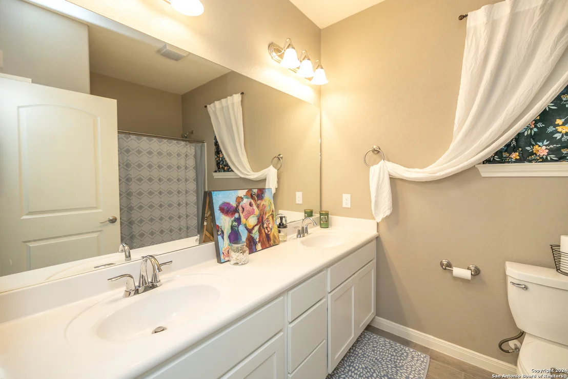 Photo of 218 IRON GATE