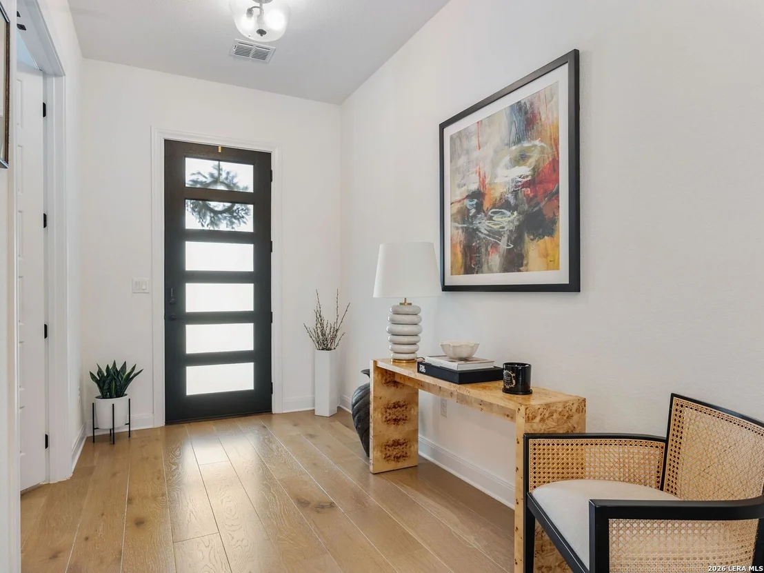 Photo of 3914 Balentine