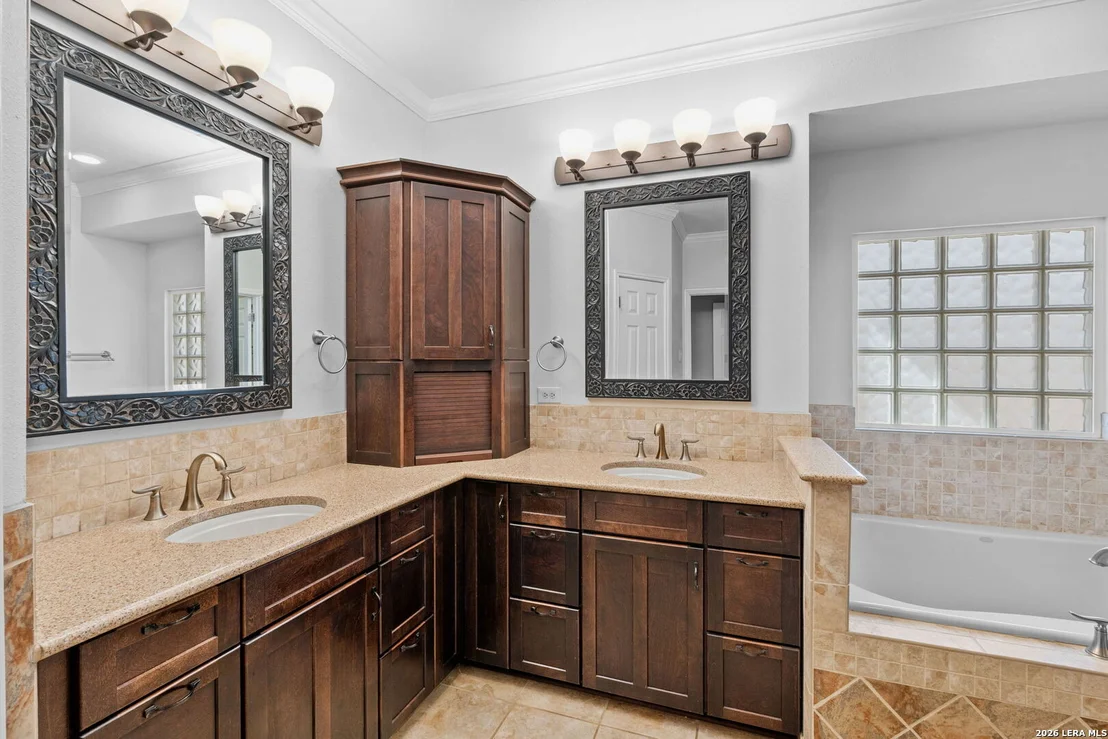 Photo of 16422 Pemcanyon