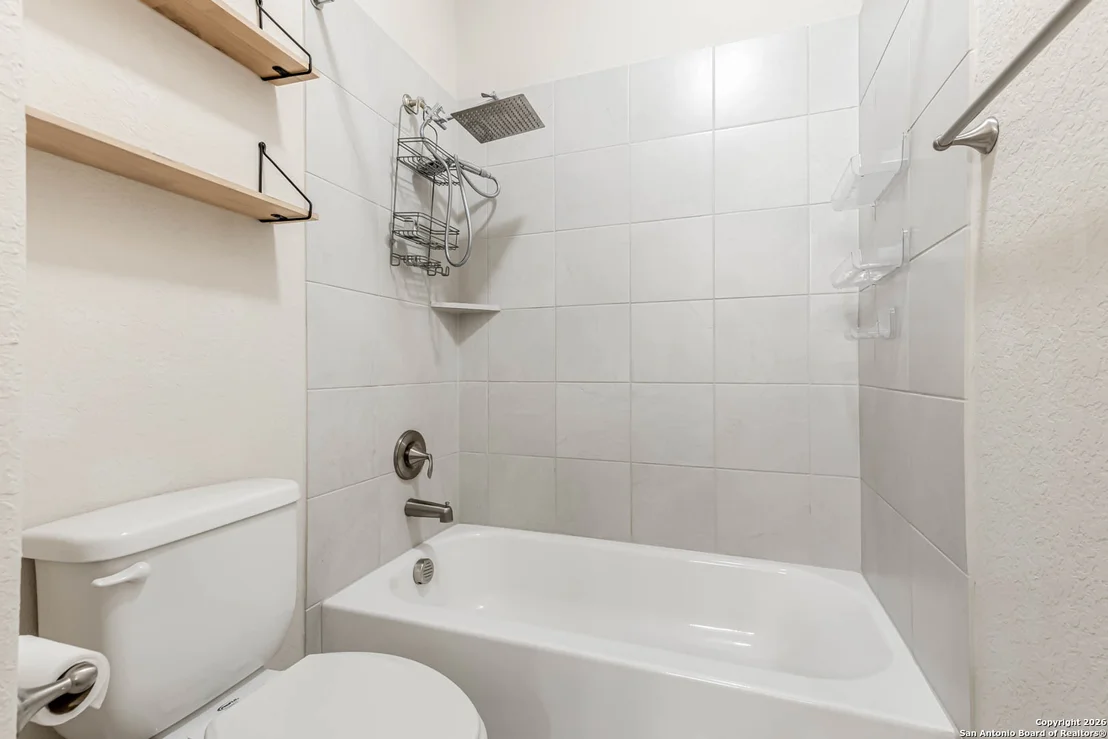 Photo of 17419 Hillsedge
