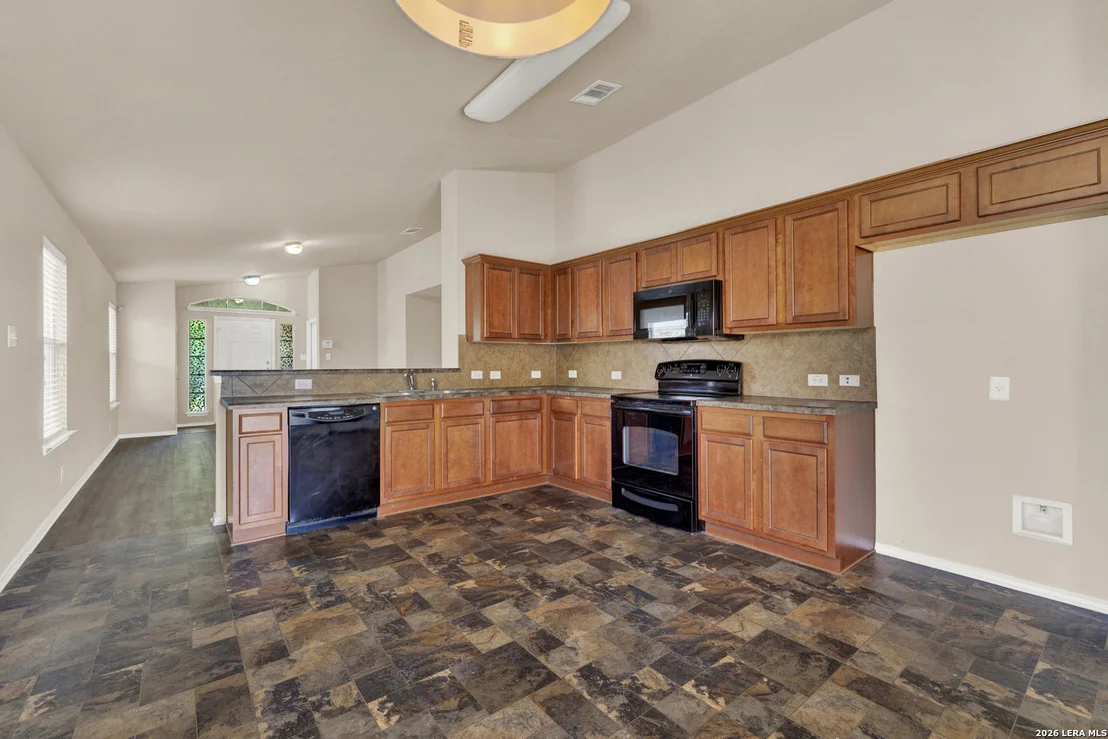 Photo of 566 BRIGGS DR