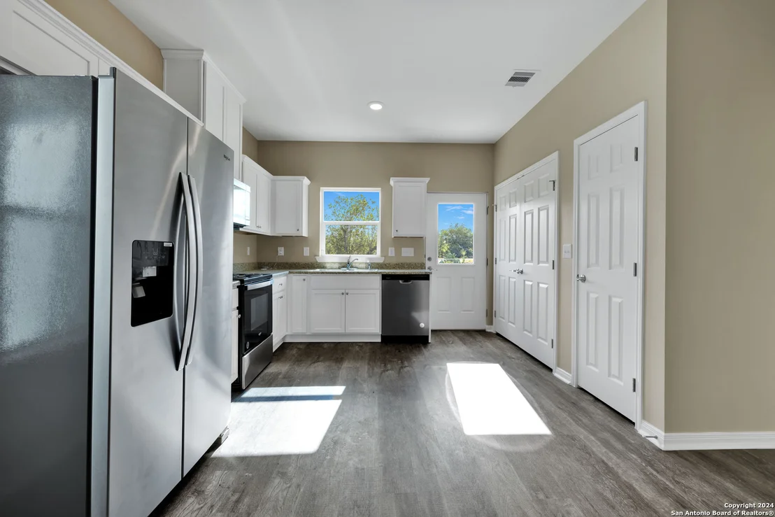 Photo of 506 PRECIOUS DR