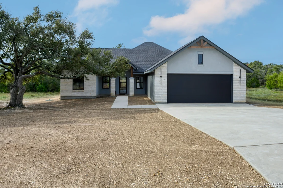 Photo of 103 N Lon Price