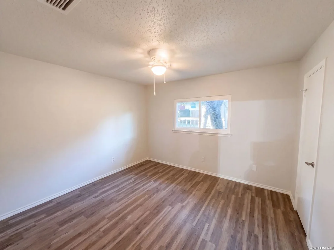 Photo of 9511 ELM GLN