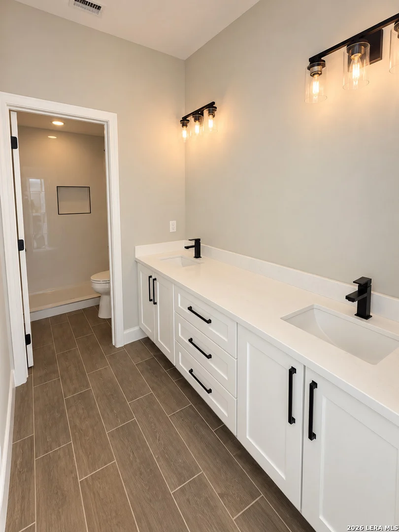 Photo of 816 Ceniza