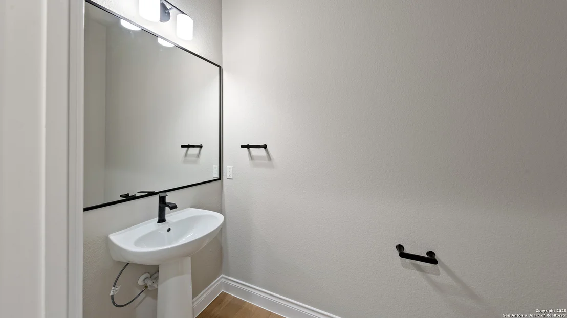 Photo of 109 Lazy Oak Pl