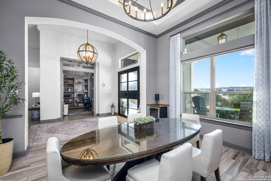 Photo of 2330 Occidente