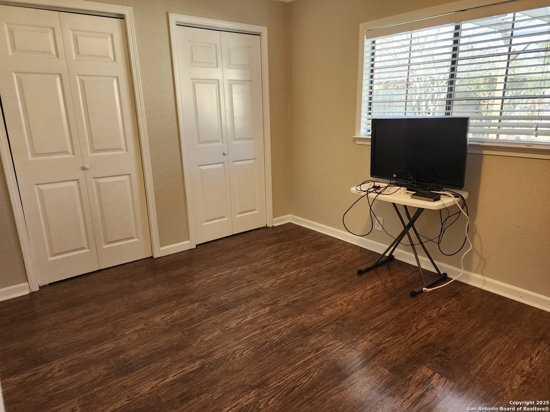 Photo of 6811 Cypress mist