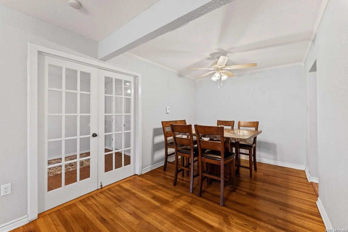 Photo of 359 Pilgrim Dr