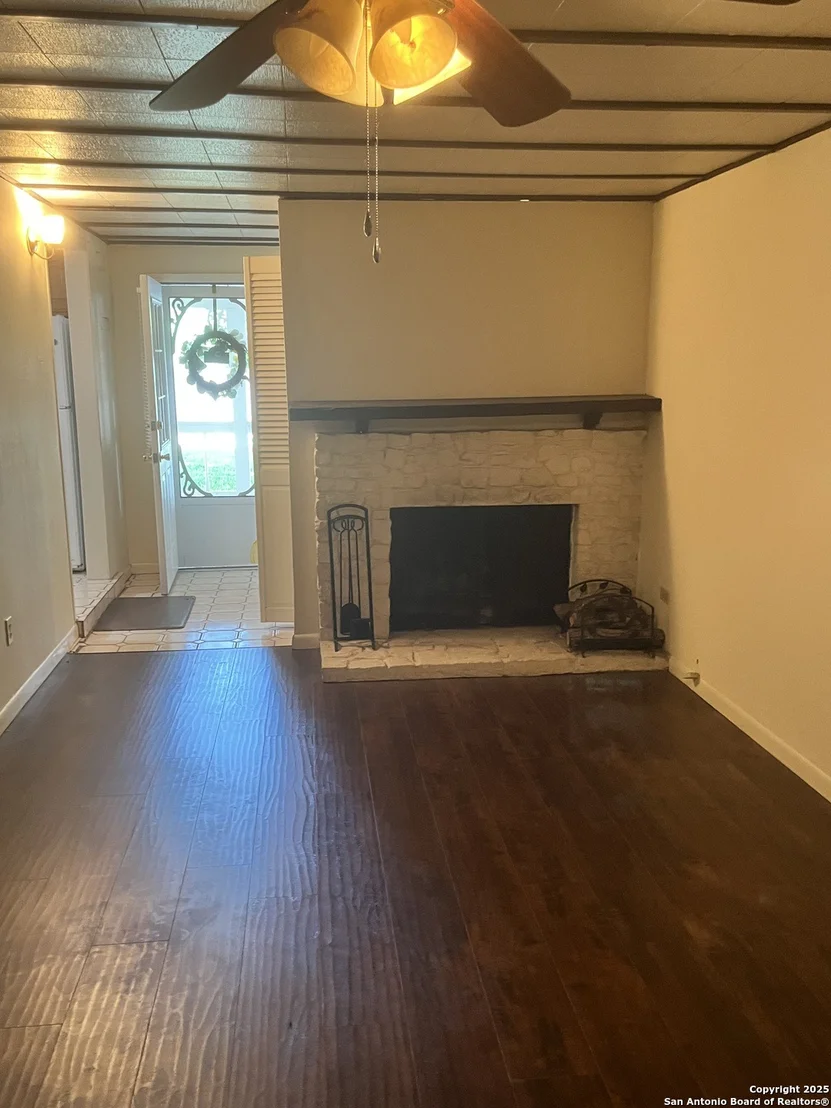 Photo of 322 Anton