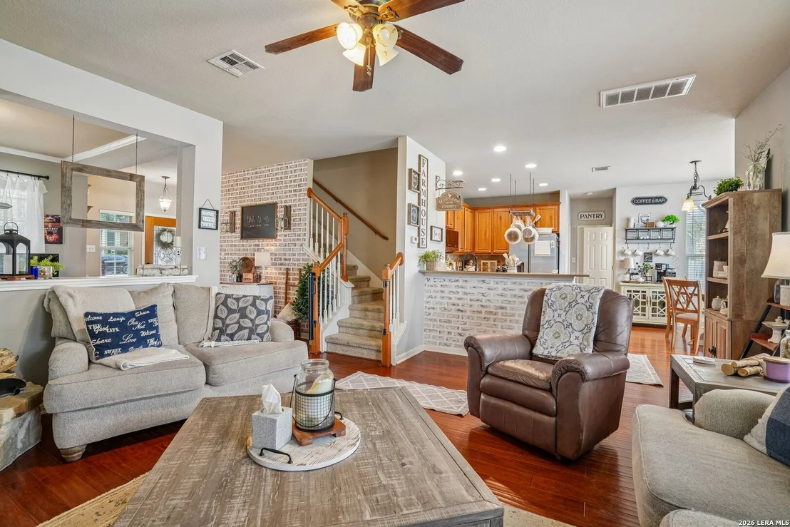 Photo of 990 OAK PARK
