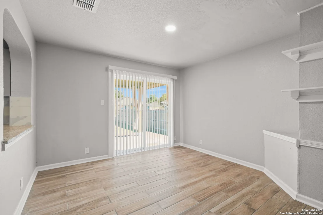 Photo of 2326 Camberly
