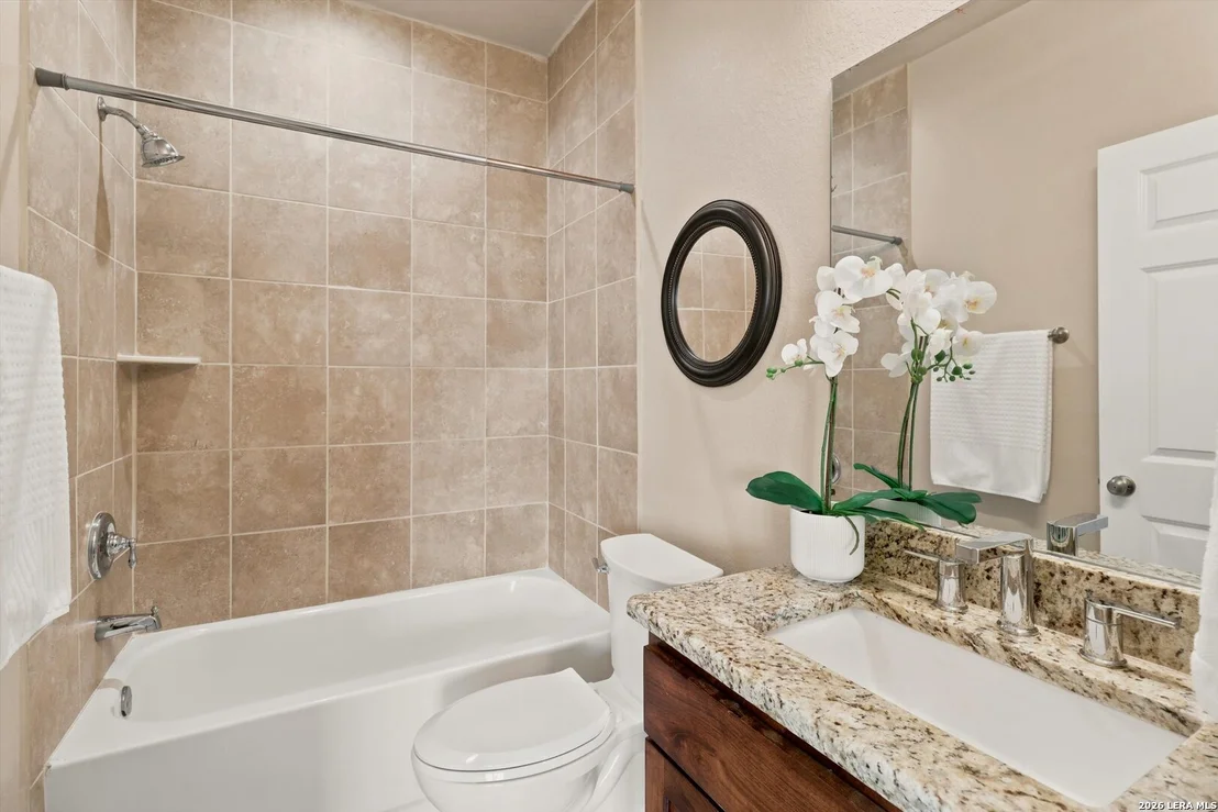 Photo of 200 Lakeview Cir