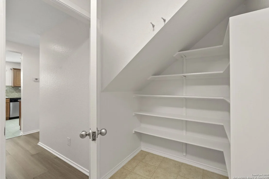 Photo of 3909 Legend Pond