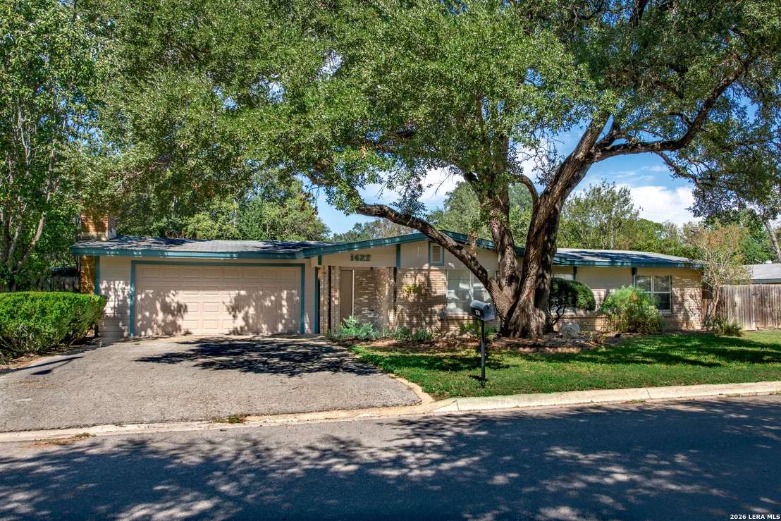 Photo of 1422 Mockingbird