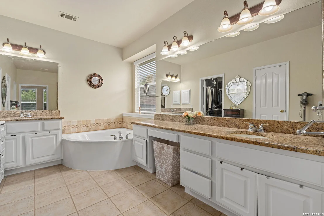 Photo of 38 Cellini
