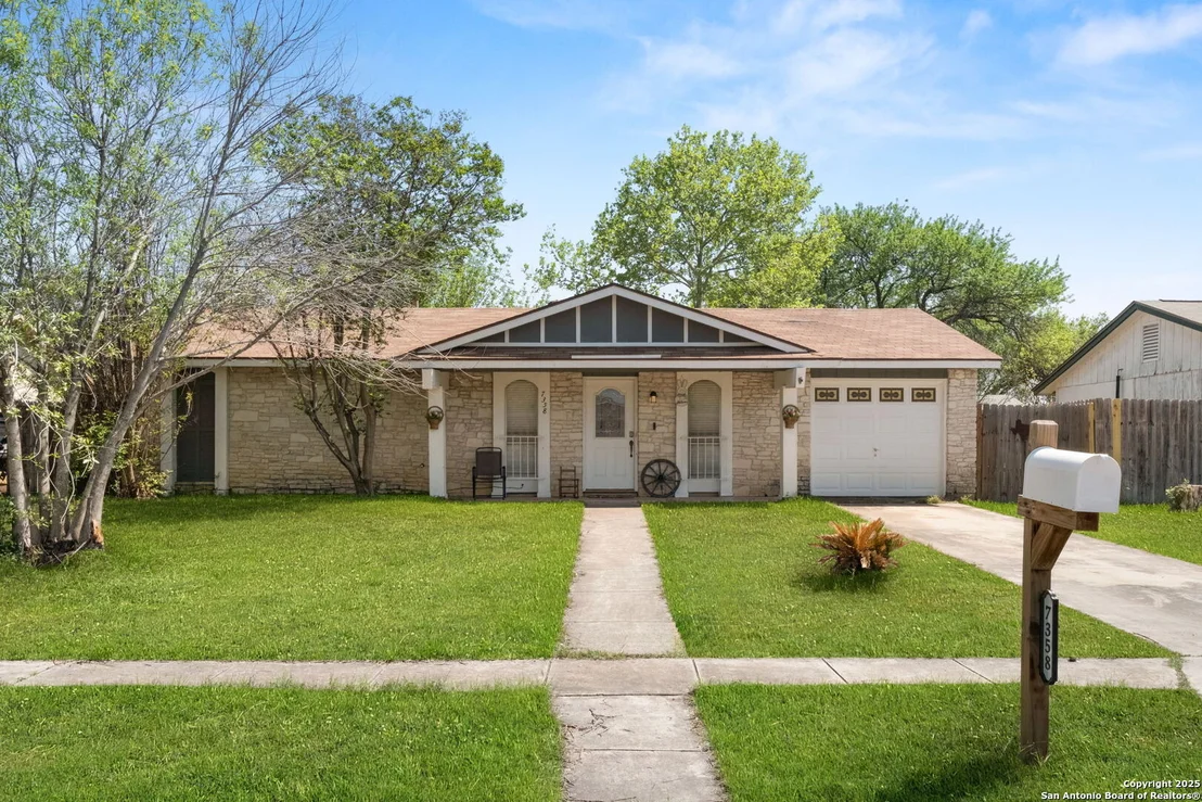 Photo of 7358 Cherry Brook