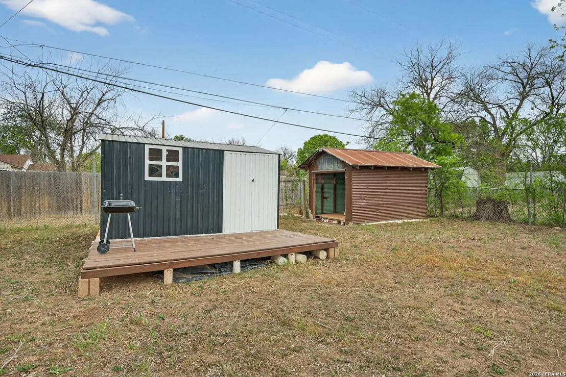 Photo of 303 Winburn Ave