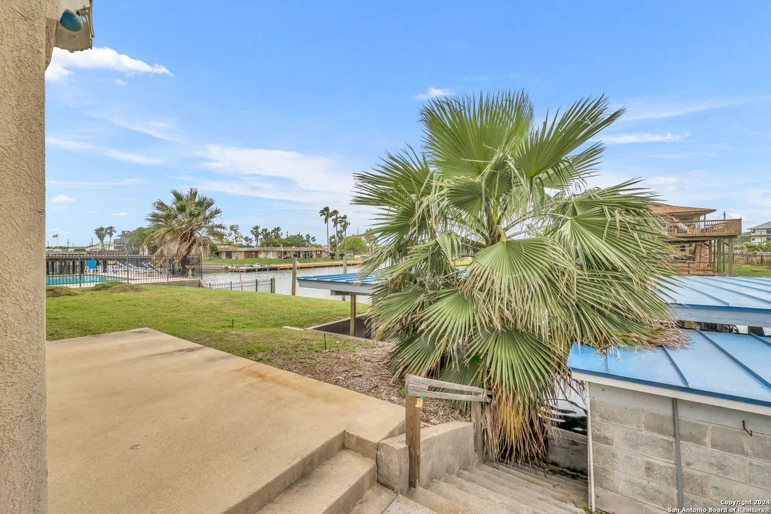 Photo of 162 Whiteley Dr