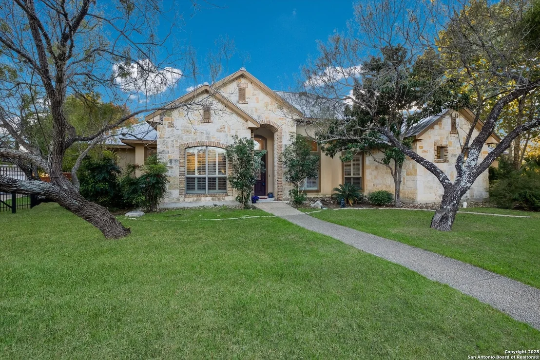 Photo of 702 Bluff Breeze