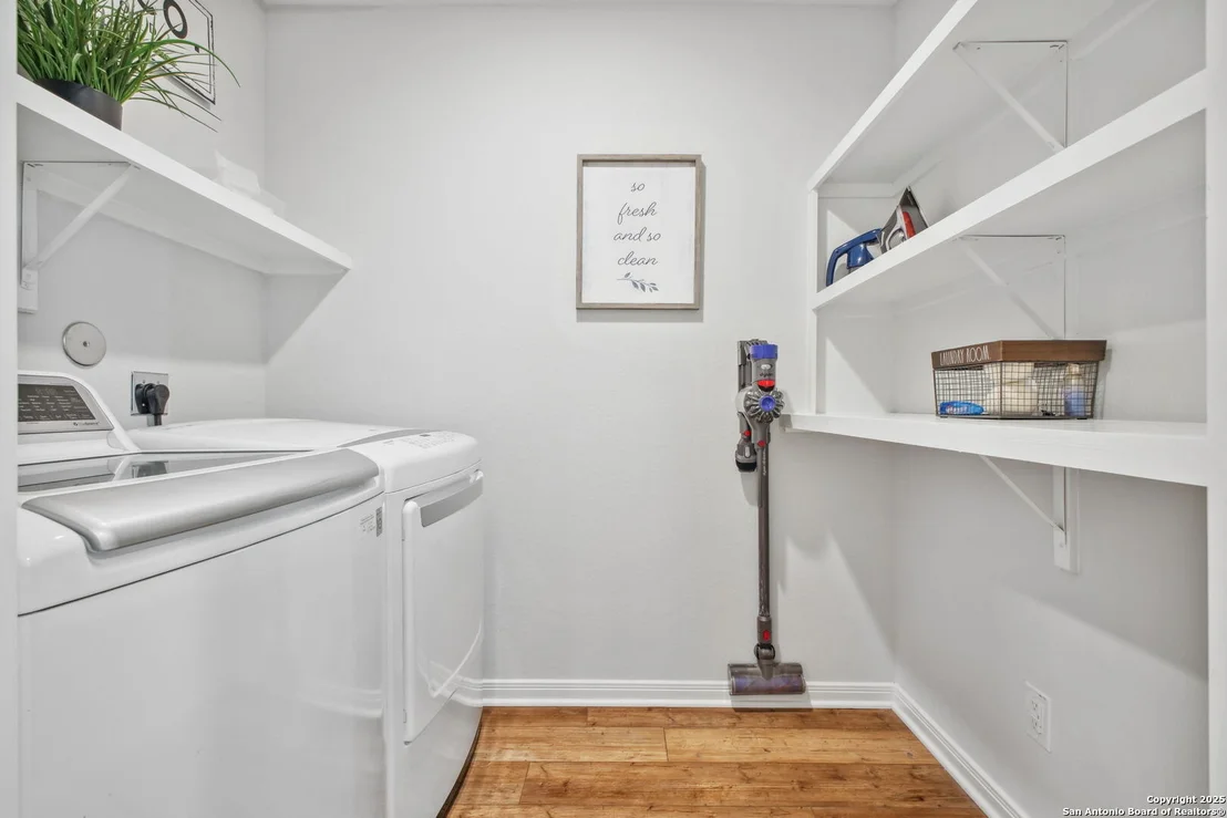 Photo of 9210 Nubuck Branch