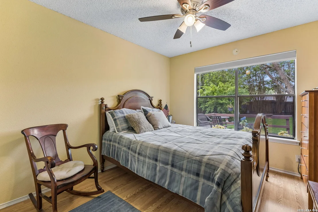 Photo of 14902 Oak Summit
