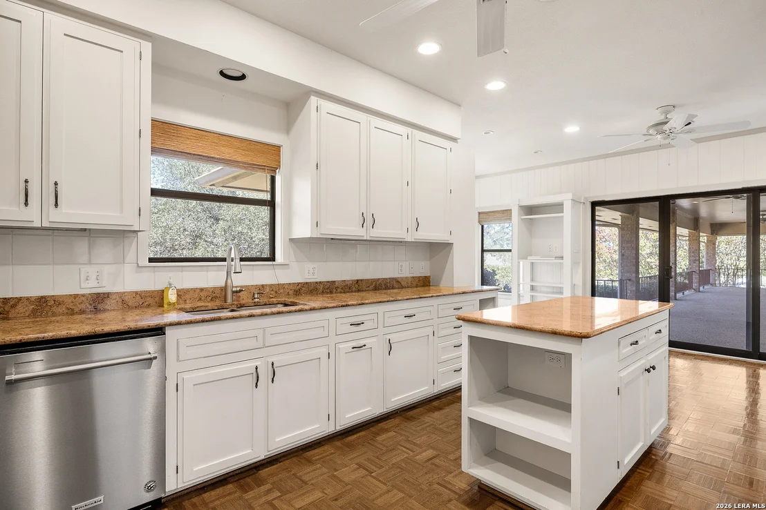 Photo of 304 Spring Mill Dr
