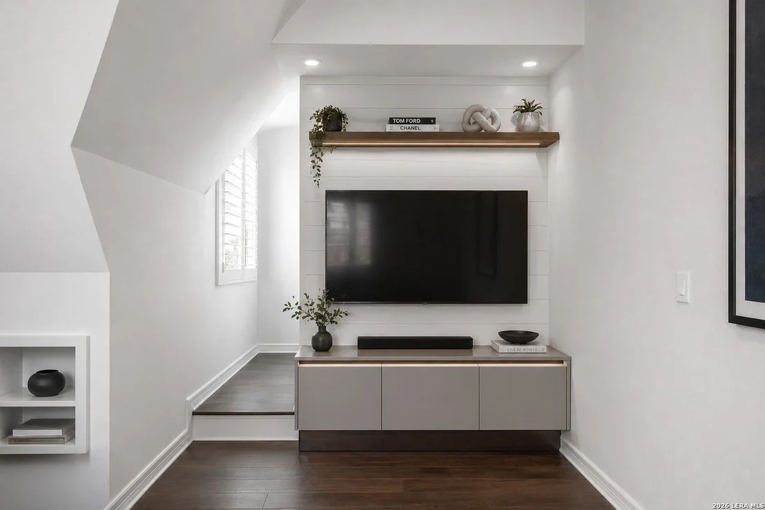 Photo of 28714 Kings Gate